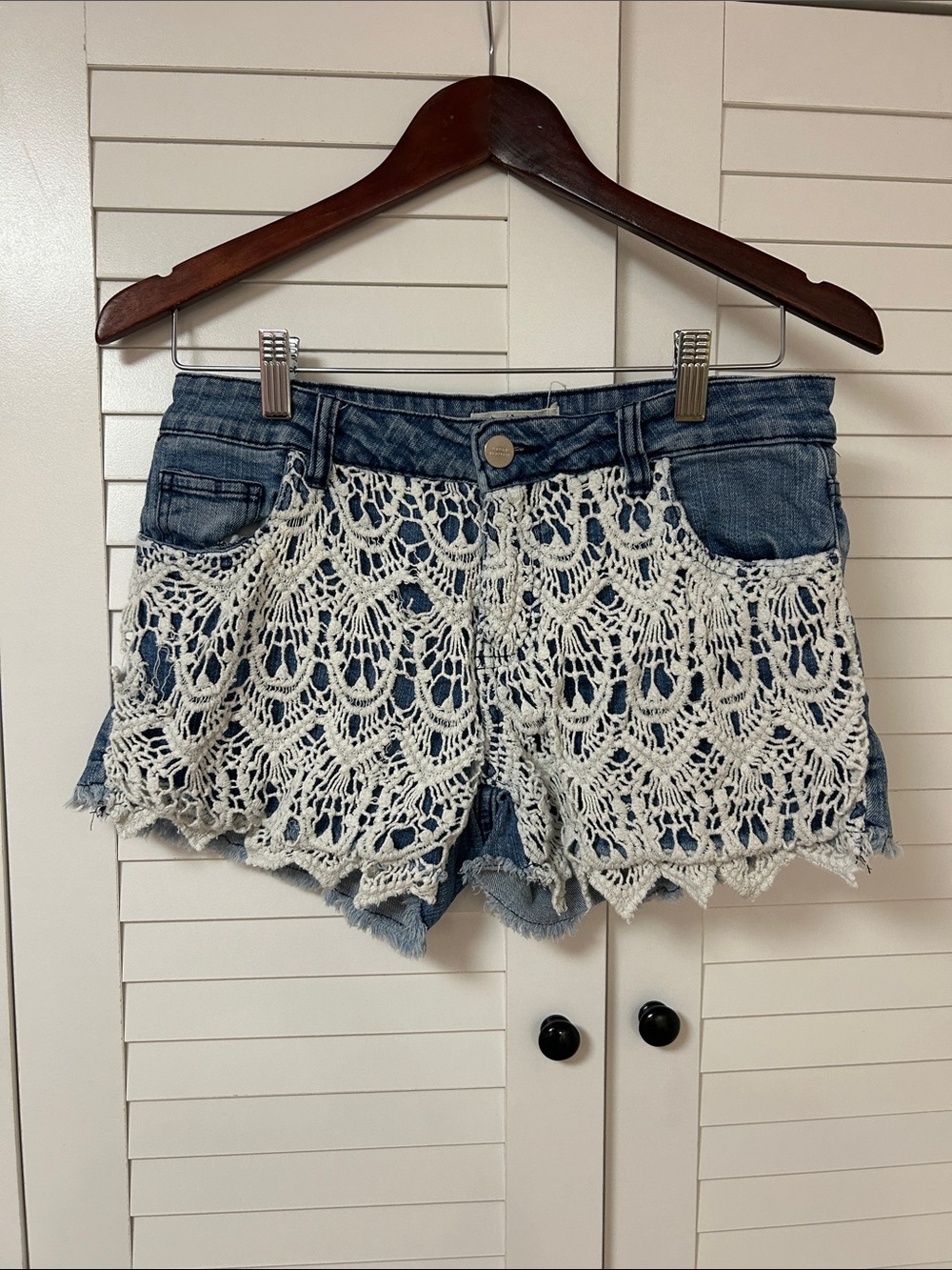 Denim Crochet Trim Women's Shorts - Blue